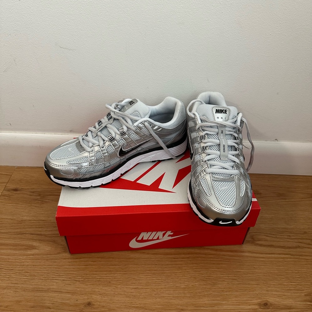 Nike Women's Silver Metallic P-6000 Sneakers